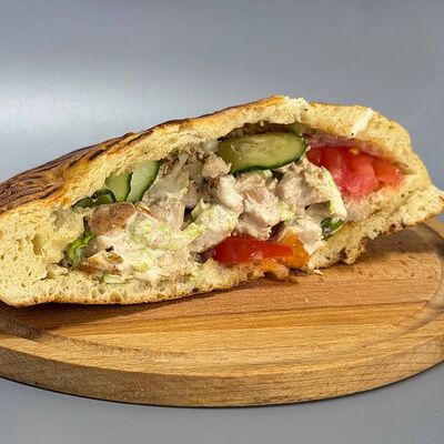 Донер в лепешке с курицей в Best Burger по цене 2100 ₸