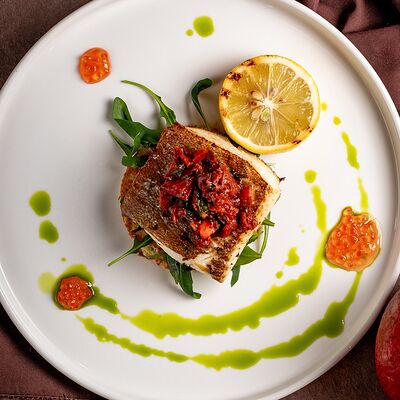 Филе палтуса с драником из цукини в Карас по цене 1680 ₽