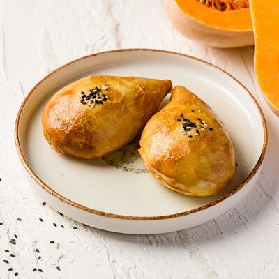 Самса с тыквойв Дюшес по цене 340 ₽