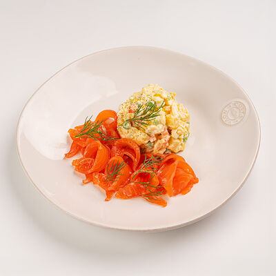 Оливье со слабосоленой форелью в Сыроварня по цене 128000 сум