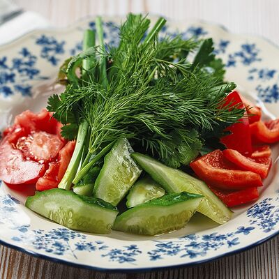 Тарелка свежих овощей в Москва по цене 420 ₽