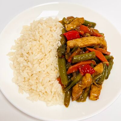 Курица в соусе терияки с рисомв Привет, Десерт! по цене 380 ₽