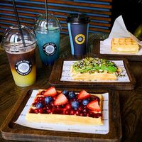 Логотип YOURTIME COFFEE & WAFFLES