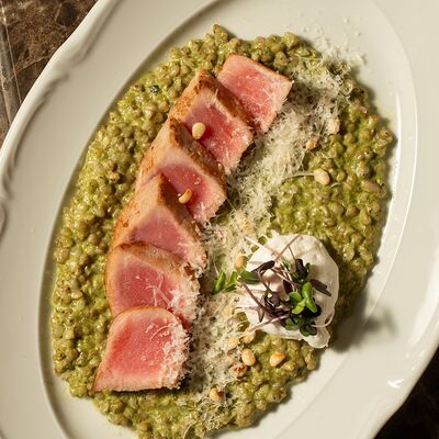 Зеленая гречка с тунцом в Harvey & Monica по цене 500 ₽