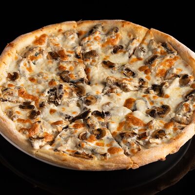 Пицца Грибная в Первый по цене 1040 ₽