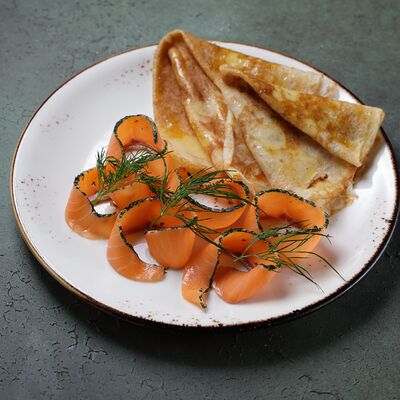 Блины с красной рыбой в Павелецкие бани по цене 740 ₽