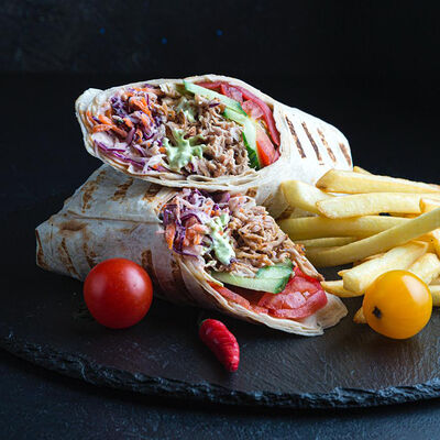 Ролл с рваной свининой в Изи Паб по цене 795 ₽