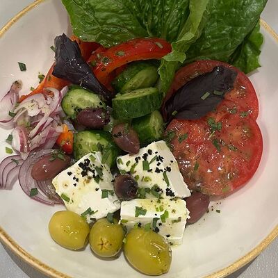 Греческий салат в Эрмитаж по цене 690 ₽