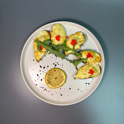 Мидии с красной икрой в Парнас по цене 720 ₽