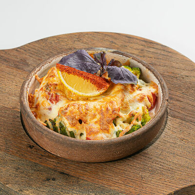 Форель с брокколи под соусом бешамель в Южанин по цене 172000 сум