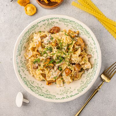 Сливочная паста мафальдине с лисичками в АндерСон по цене 720 ₽