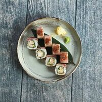 Ролл Is Ku в Is Ku Sushi Ramen Bar