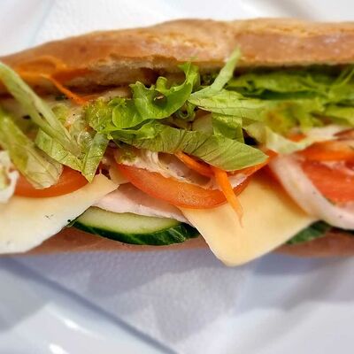 Сэндвич с ветчиной в Великолепный век по цене 260 ₽