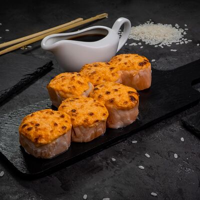 Hot luxury в Sushi LeGo по цене 589 ₽