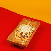 Фри Бокс с халапенью и охотничьими колбасками в Smoky Rabbits Chillout Bar