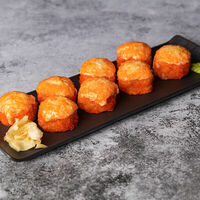 Ролл Кани Тобико запеченный в Море Есть