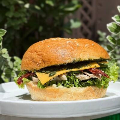 Бейгл с индейкой в Сельдерей по цене 570 ₽