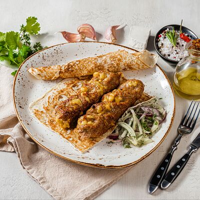 Люля-кебаб из телятины с сыром в Шеф-Рояль по цене 890 ₽