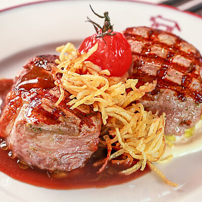 Свинина Соле e Луна в Mama Roma по цене 582 ₽