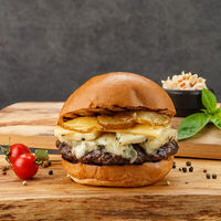 Бургер Четыре сыра в First House Burger