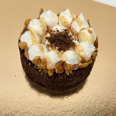 Тарт Сникерс в Gost Food по цене 160 ₽
