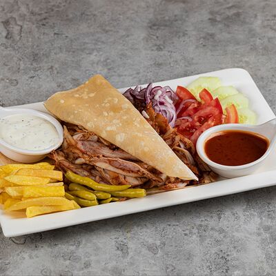 Донер на тарелке с фри Куриный в Мармарис по цене 3320 ₸