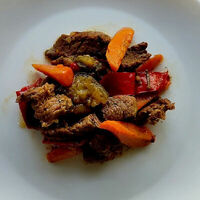 Мясо с овощами в Джон Вкусный