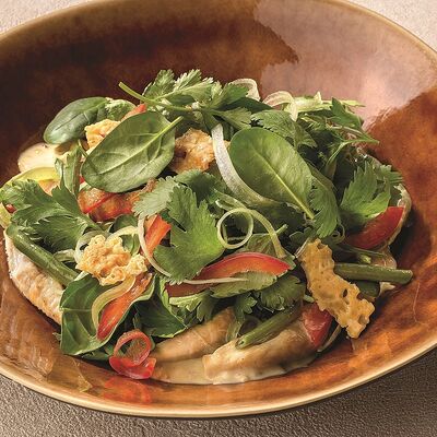 Теплый салат с индейкой и овощами в Чиполучо по цене 399