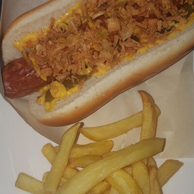 Хот-дог куриные сосиски в Кафе Парк по цене 450 ₽