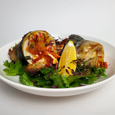 Скумбрия с овощами в Атмосфера по цене 1100 ₽