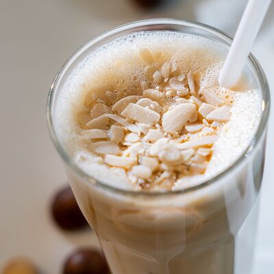 Латте Макадамия в Delorean по цене 325 ₽