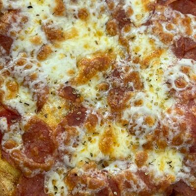 Римская пицца Пеперони в Ешька по цене 650 ₽