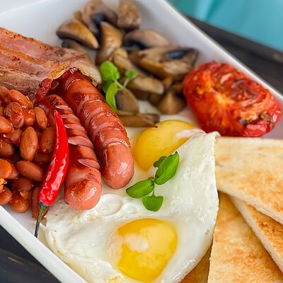 Английский завтрак в Кафе Cанта Фе по цене 900 ₽