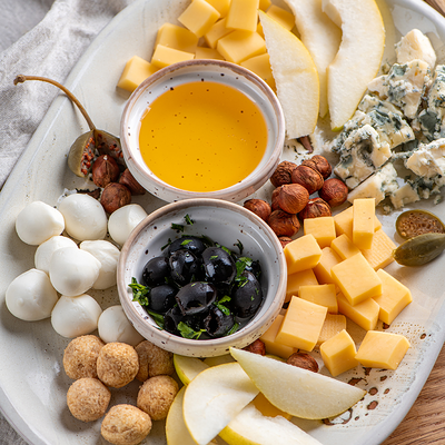 Сырная тарелка в Гопак по цене 1390 ₽