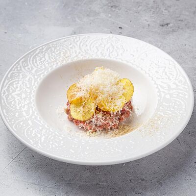 Тартар из говядины в Osteria Mario по цене 890 ₽