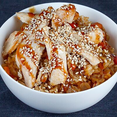 Тяхан с курицей в Капибара по цене 417 ₽