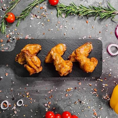 Куриные крылья в кисло-сладком соусе в Суши Пати по цене 330 ₽