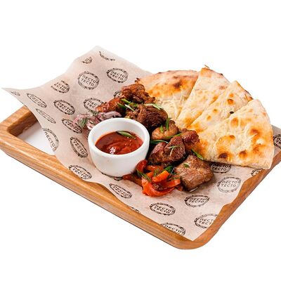 Свиной шашлык с фокаччей в Песто Тесто по цене 810 ₽