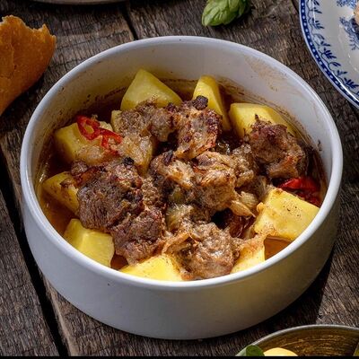 Баранина с картофелем в Хачапури тетушки Марико по цене 735 ₽