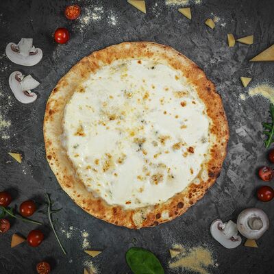 Пицца Четыре сыра в X-Delivery по цене 880 ₽