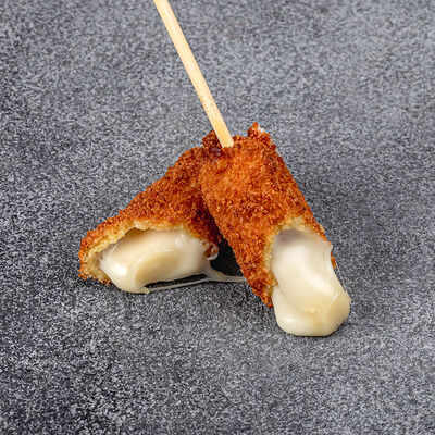 Корн дог сырный в Pizza Lavka по цене 249 ₽