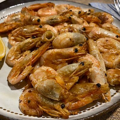 Креветки, жаренные с чесноком в Акватория по цене 900 ₽