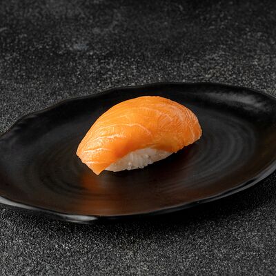 Суши Лосось в Роллофф по цене 169 ₽