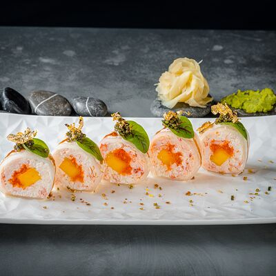 Сашими ролл краб в Nella Foresta по цене 2300 ₽