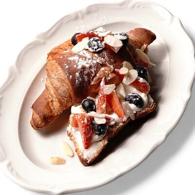 Круассаны со сливочным кремом в Завтрак по цене 650 ₽