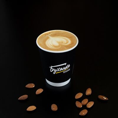 Кофе латте в Пекарня Буханка по цене 295 ₽