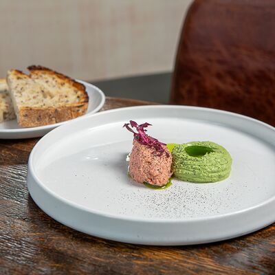 Рийет из креветок с кремом из трав в Masters & Margaritas по цене 780 ₽