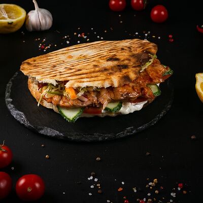 Бургер стейк свиная шейка в G УГЛИ по цене 610 ₽