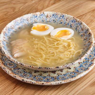 Суп куриный с лапшой в DVOR гриль-бистро по цене 410 ₽