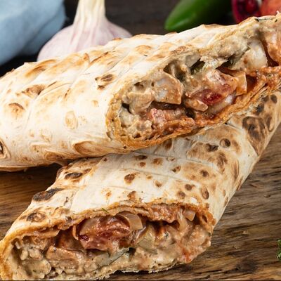 Шаурма из курицы классическая в Шашлык - BBQ по цене 529 ₽